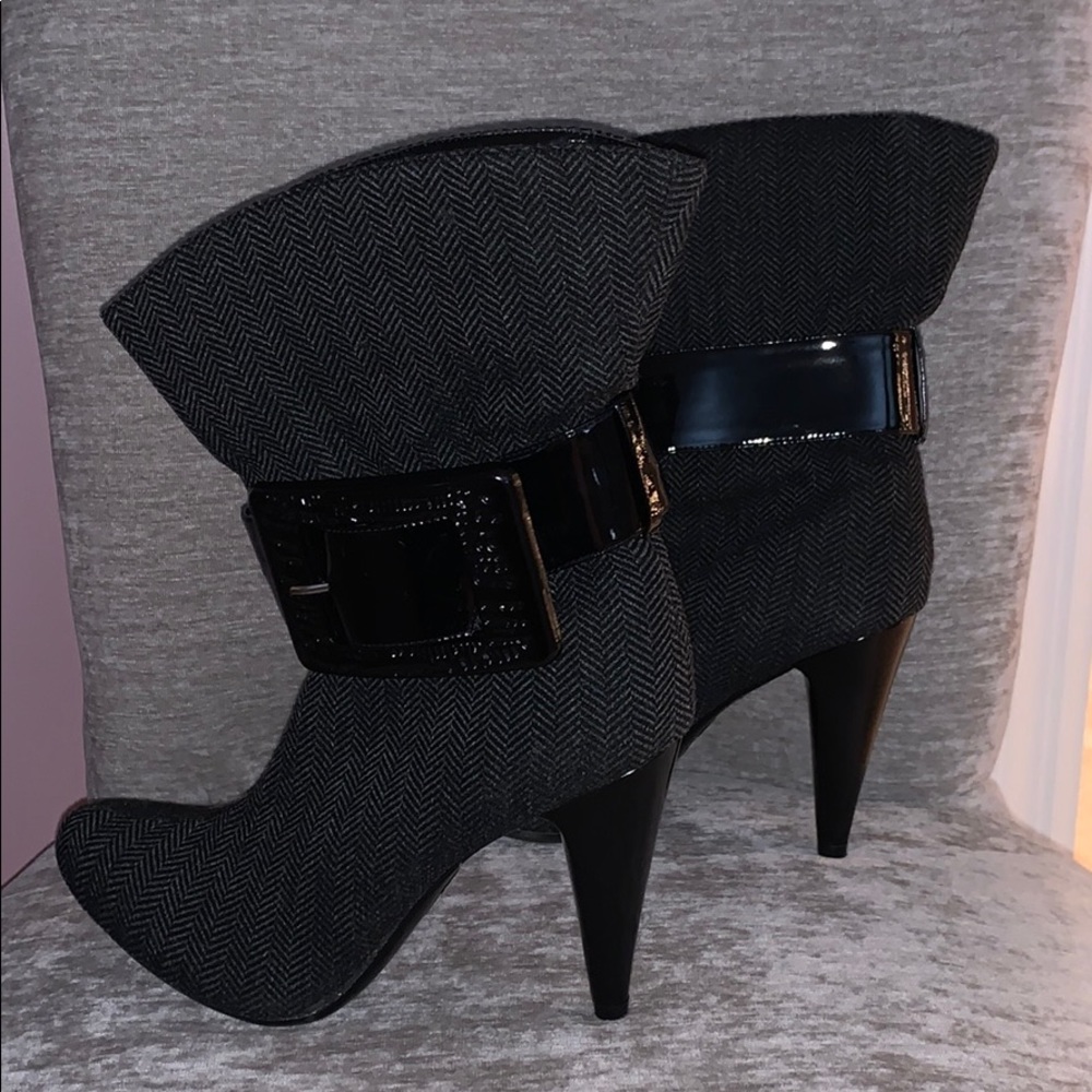 Jessica Simpson heels